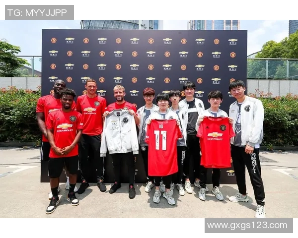 足球与Kpop的完美结合：球星与偶像的跨界魅力与合作探索